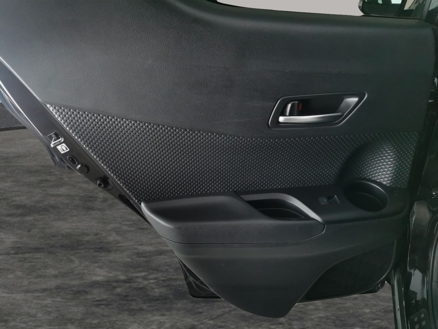 Used Toyota C-HR for sale - 76532016: Photo 27