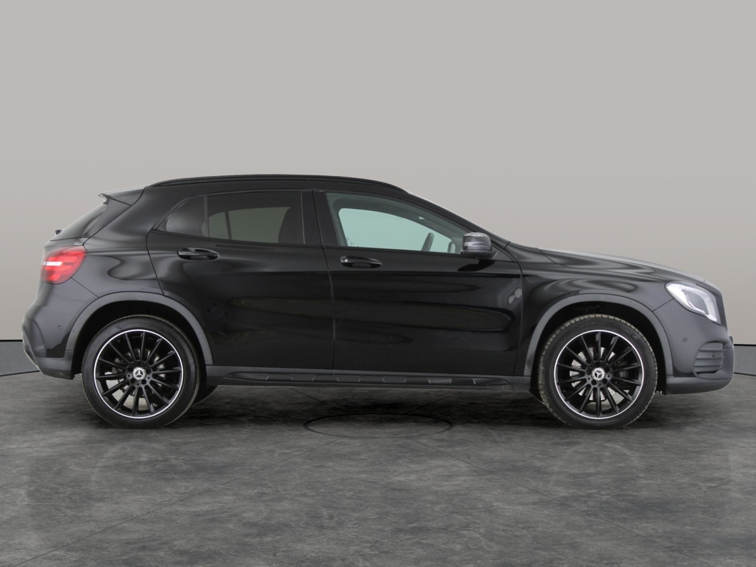 Used Mercedes-Benz GLA 2018 for sale - 76819015: Photo 9