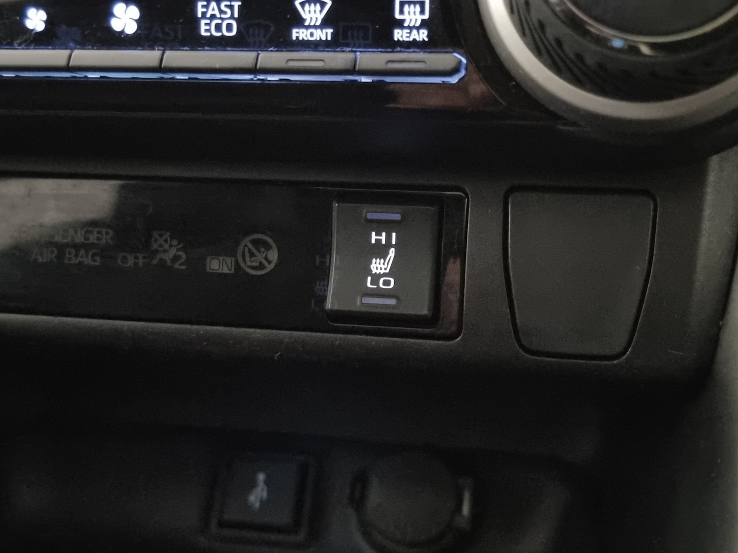 Used Toyota RAV4 2020 for sale - 77034160: Photo 19