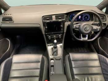 Used Volkswagen Golf 2017 for sale - 75110583: Photo