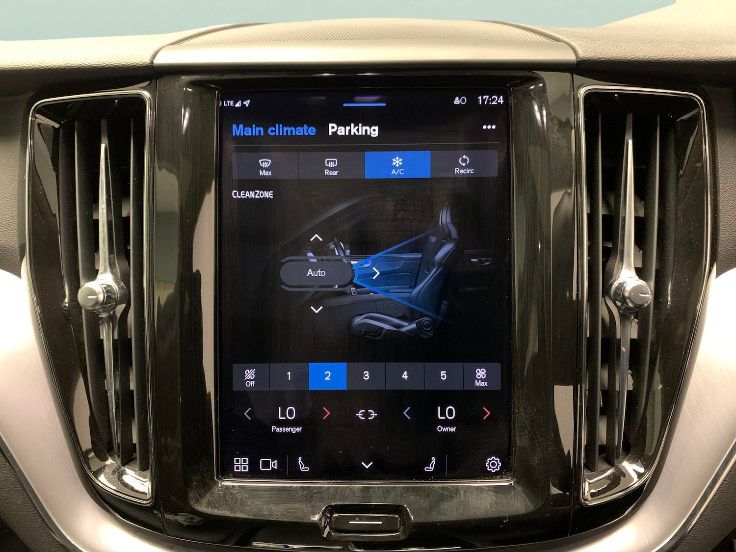 Used Volvo XC60 2021 for sale - 76415530: Photo 21