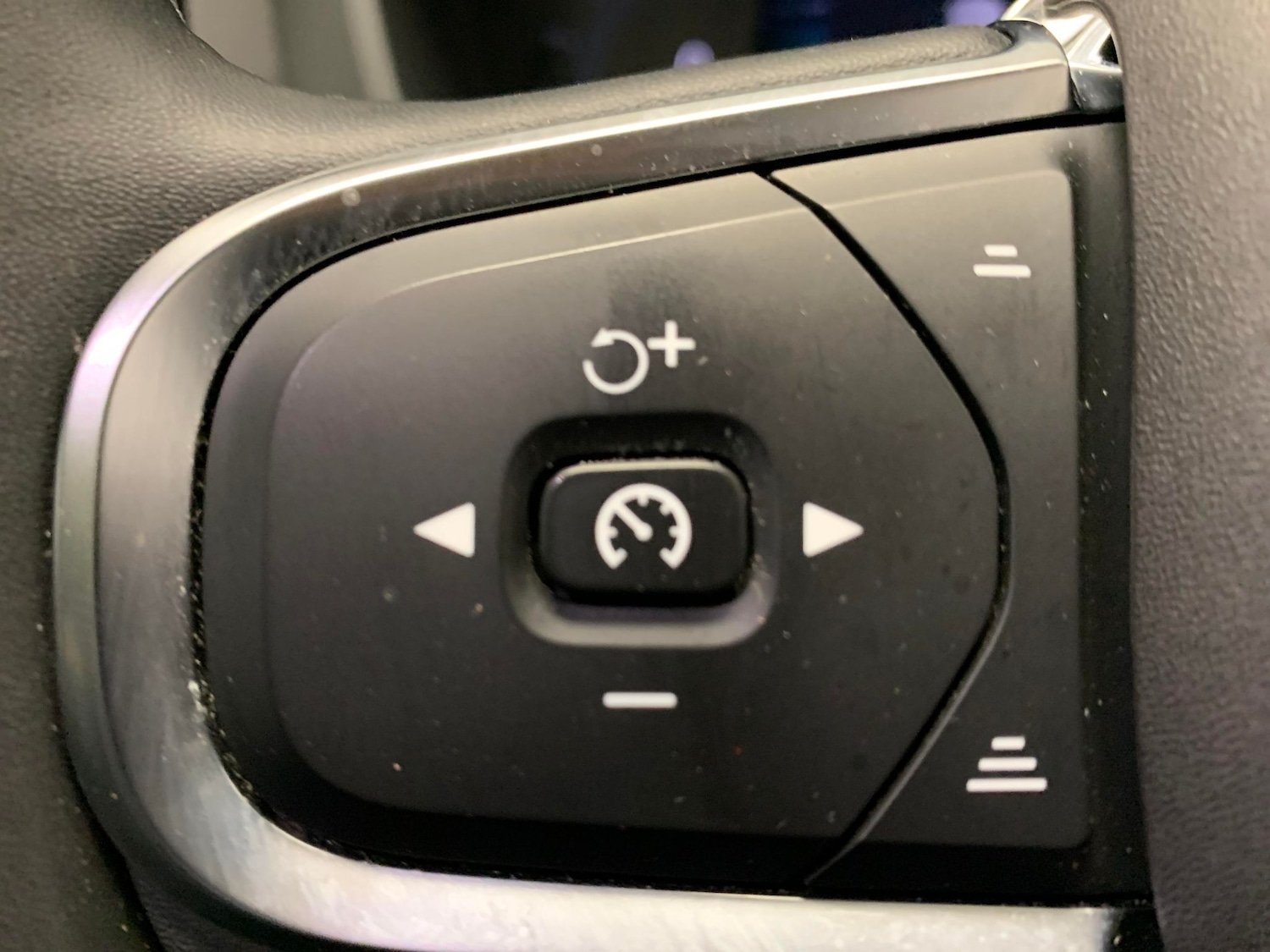 Used Volvo XC60 2021 for sale - 76415530: Photo 24