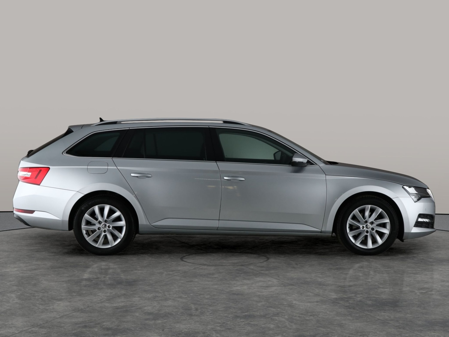 Used Skoda Superb 2020 for sale - 76177481: Photo 11