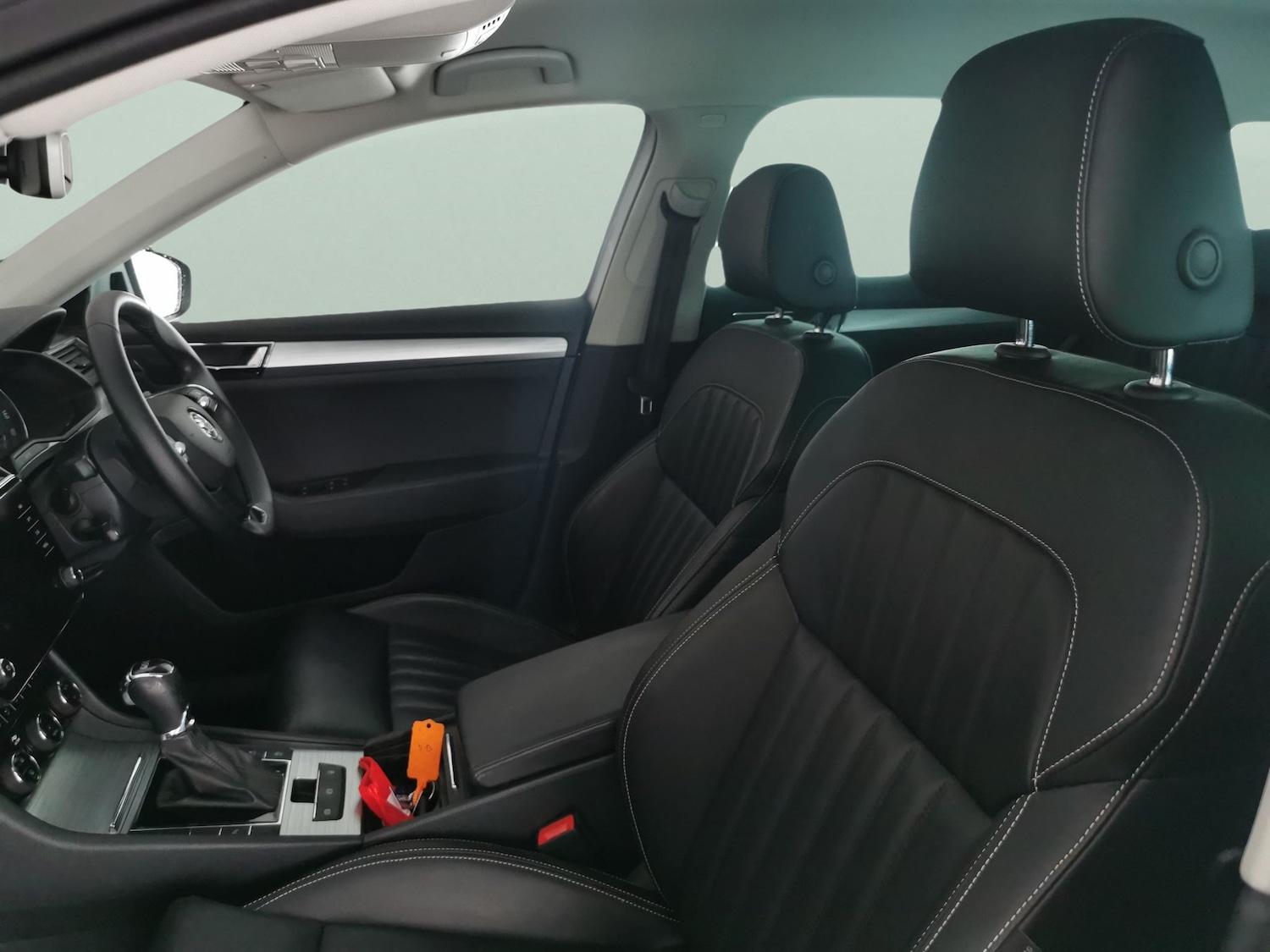 Used Skoda Superb 2020 for sale - 76177481: Photo 4