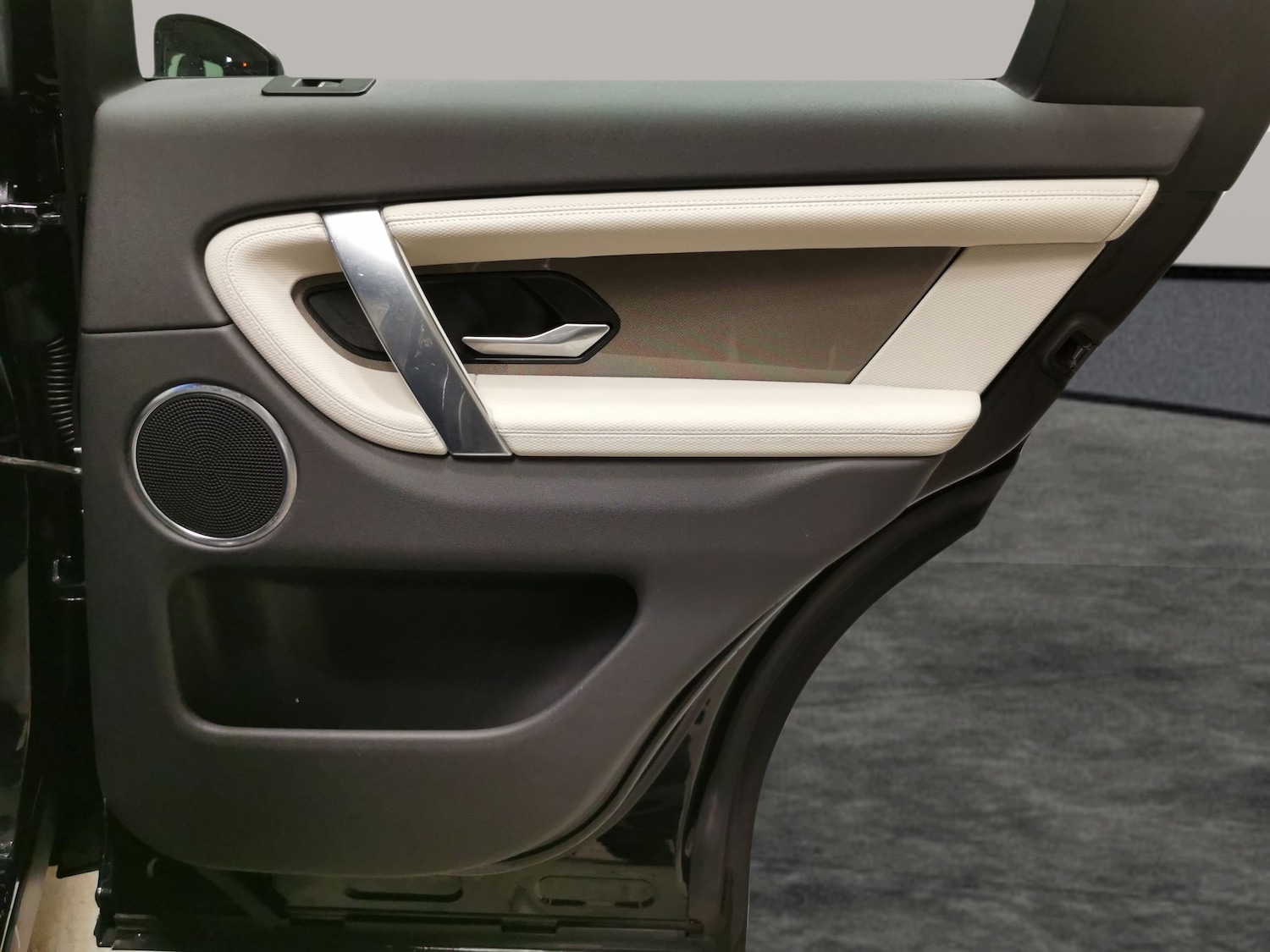 Used Land Rover Discovery Sport 2019 for sale - 76452514: Photo 36