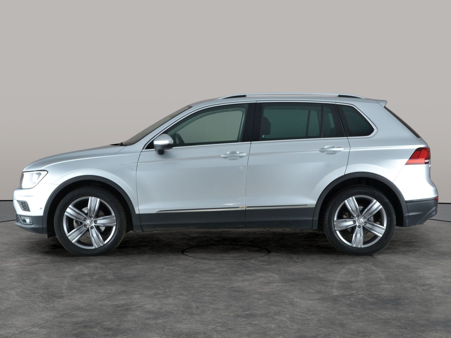 Used Volkswagen Tiguan 2019 for sale - 77432346: Photo 12