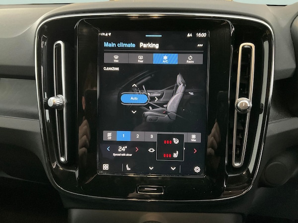 Used Volvo XC40 2022 for sale - 76303170: Photo 31