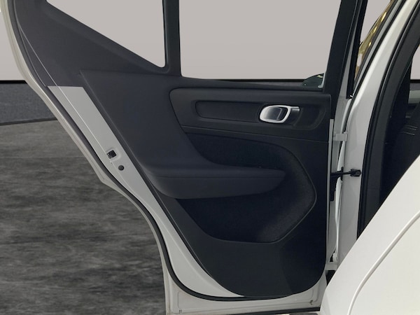 Used Volvo XC40 2022 for sale - 76303170: Photo 40