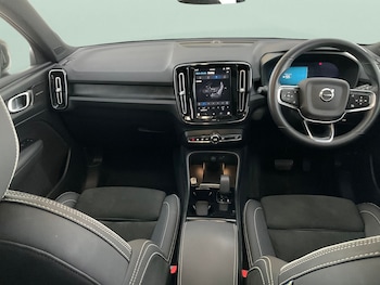 Used Volvo XC40 2022 for sale - 76303170: Photo