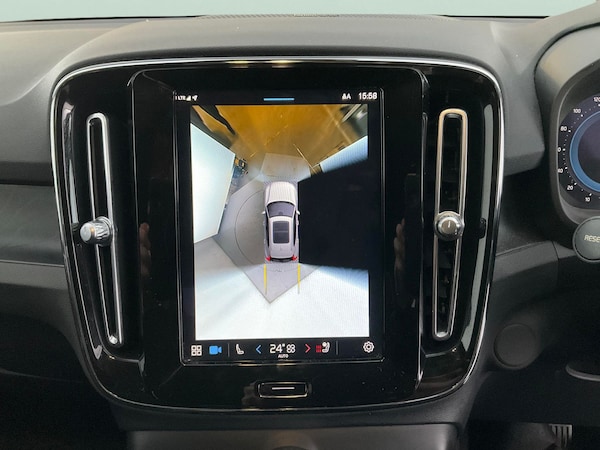 Used Volvo XC40 2022 for sale - 76303170: Photo 9