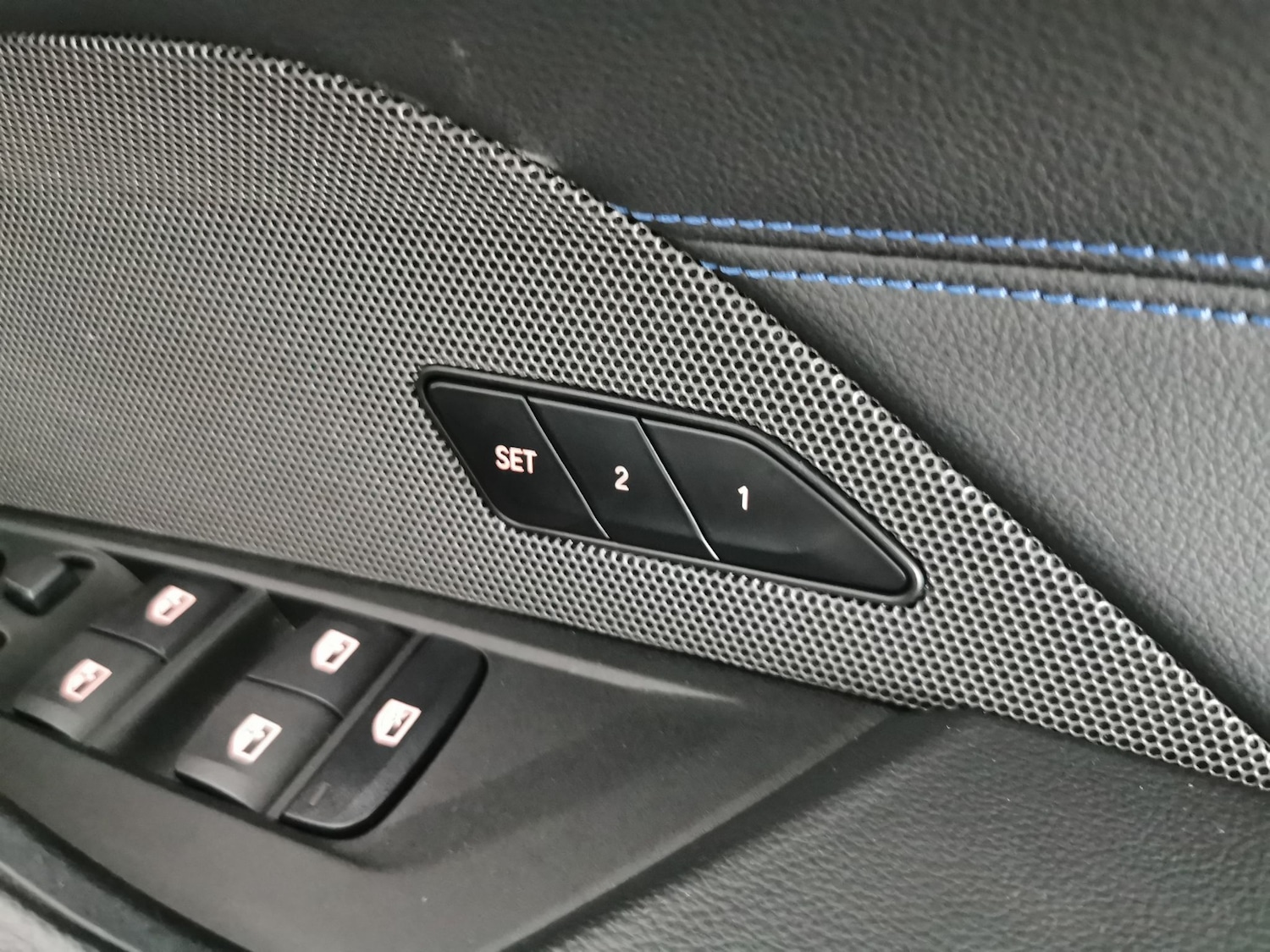 Used BMW i4 2022 for sale - 76464080: Photo 23