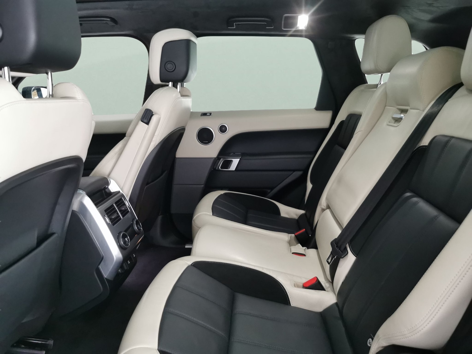 Used Land Rover Range Rover Sport 2021 for sale - 77241303: Photo 32