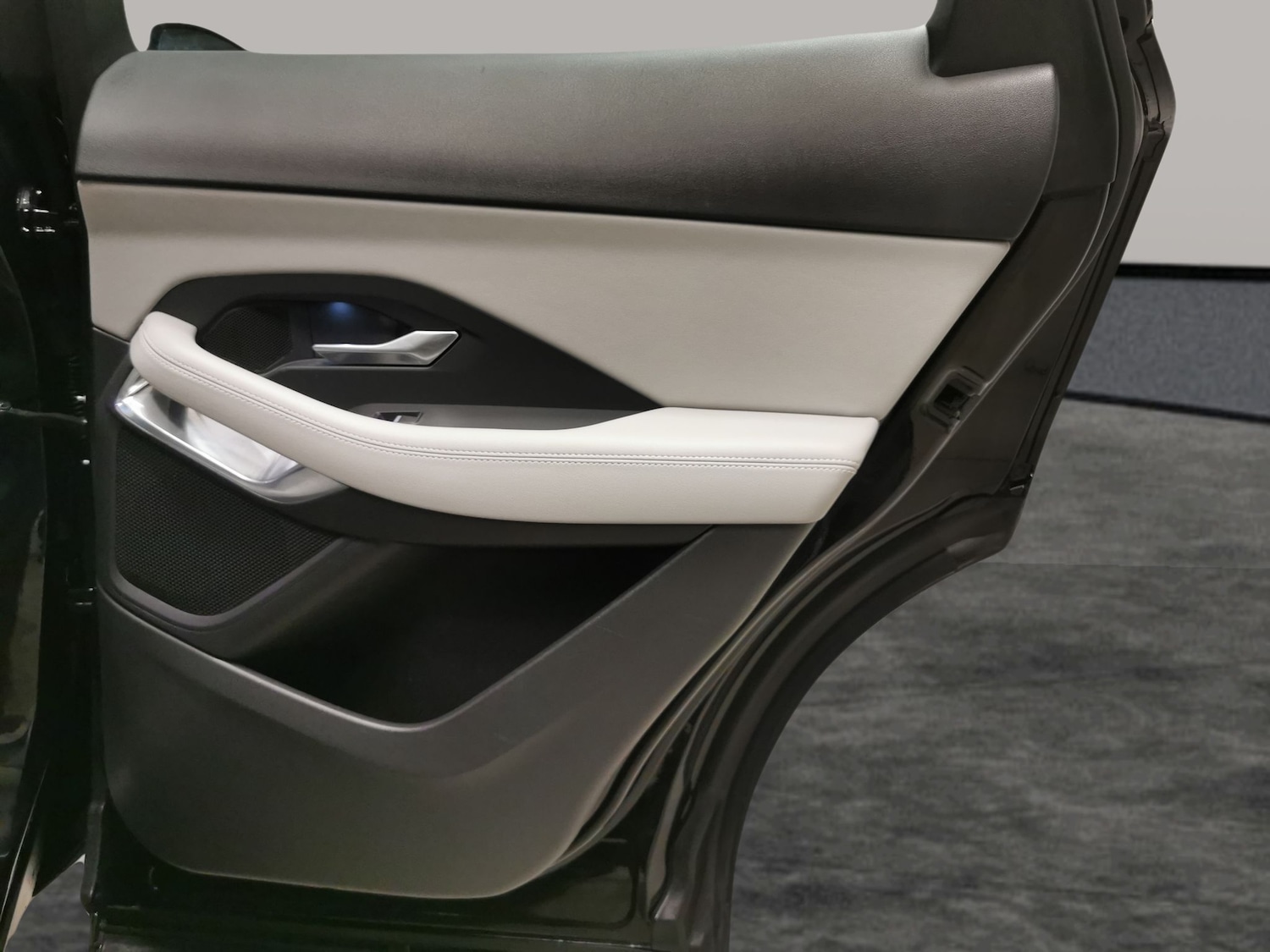 Used Jaguar E-Pace 2022 for sale - 76808160: Photo 28