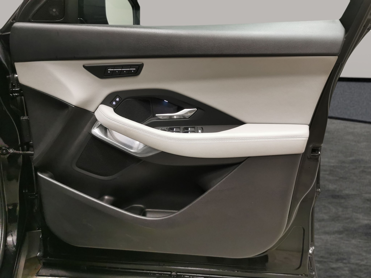 Used Jaguar E-Pace 2022 for sale - 76808160: Photo 29