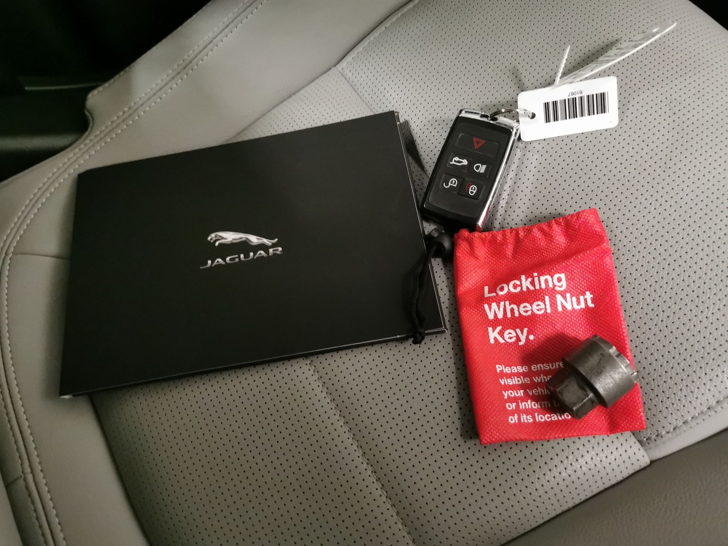 Used Jaguar E-Pace 2022 for sale - 76808160: Photo 31