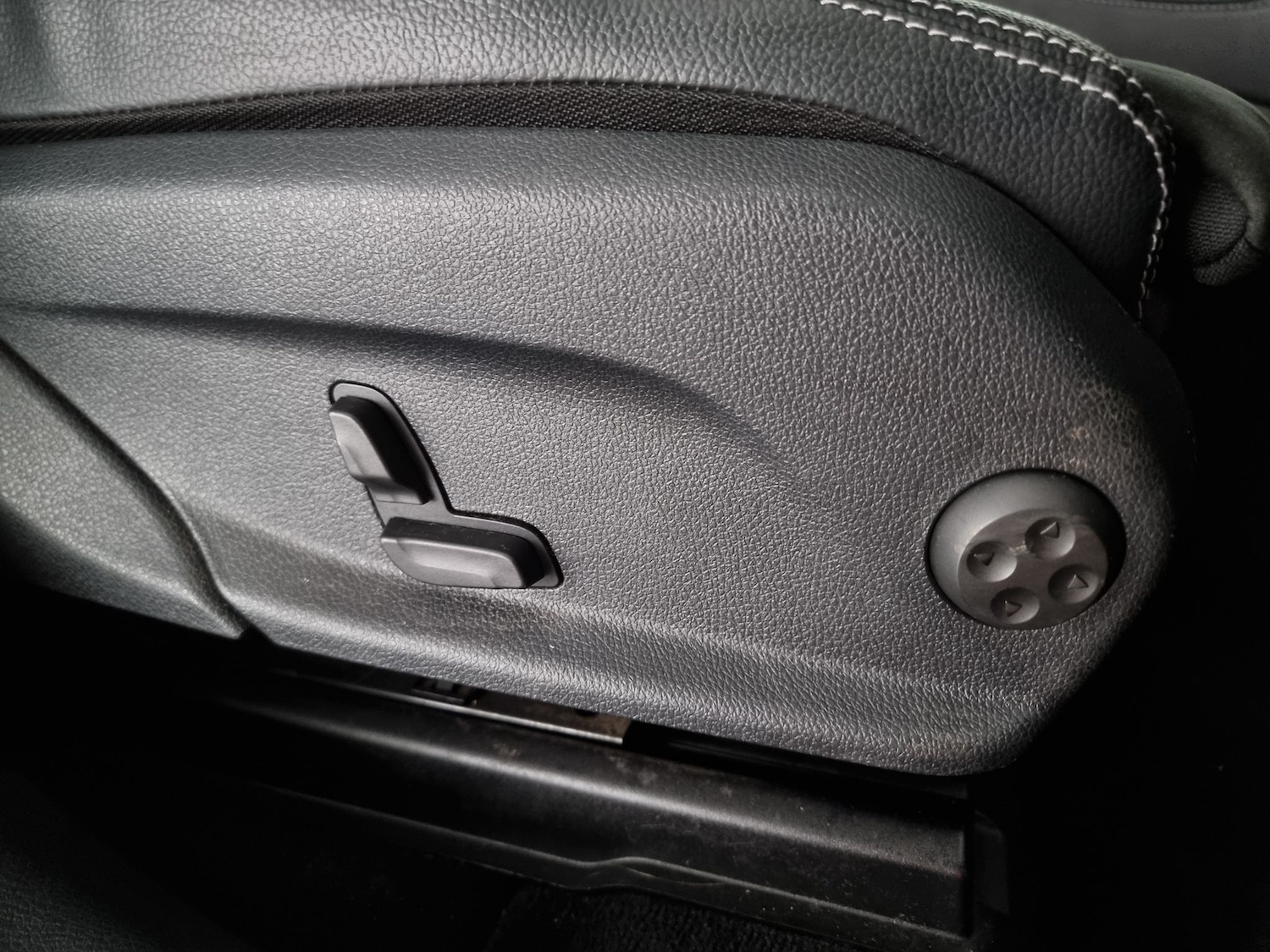 Used Mercedes-Benz GLC 2019 for sale - 76144003: Photo 19