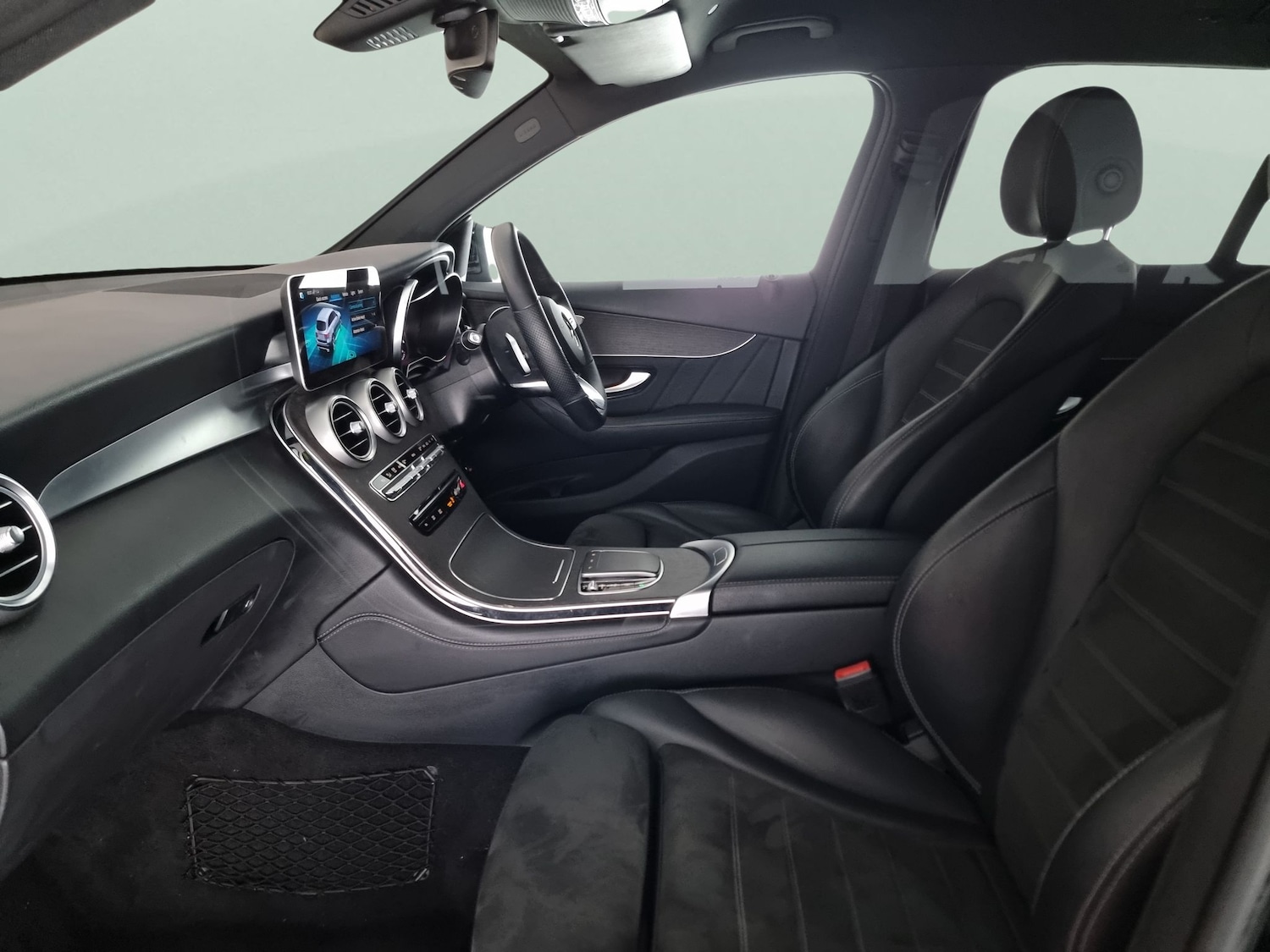 Used Mercedes-Benz GLC 2019 for sale - 76144003: Photo 4