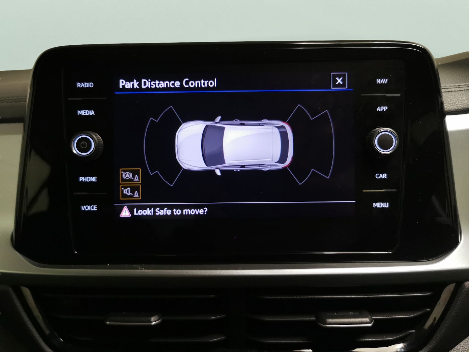 Used Volkswagen T-Roc 2023 for sale - 76943115: Photo 14