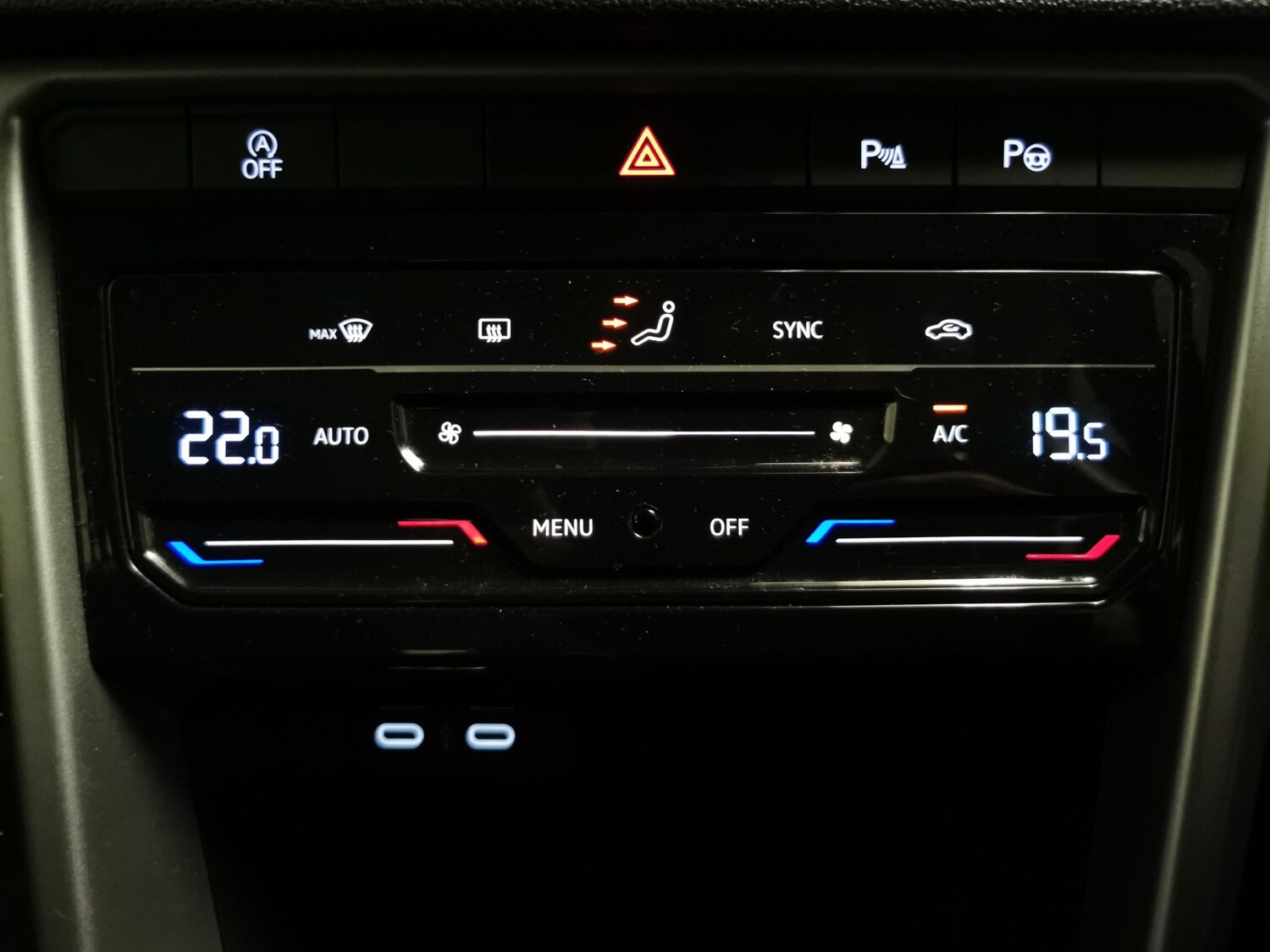 Used Volkswagen T-Roc 2023 for sale - 76943115: Photo 15