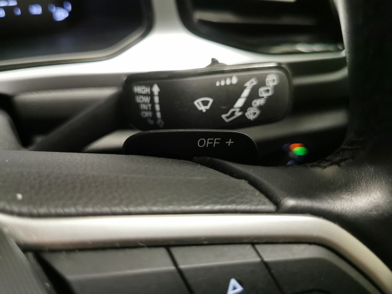 Used Volkswagen T-Roc 2023 for sale - 76943115: Photo 16