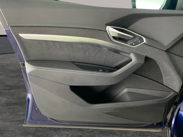 Used Audi e-tron 2022 for sale - 76222372: Photo 41