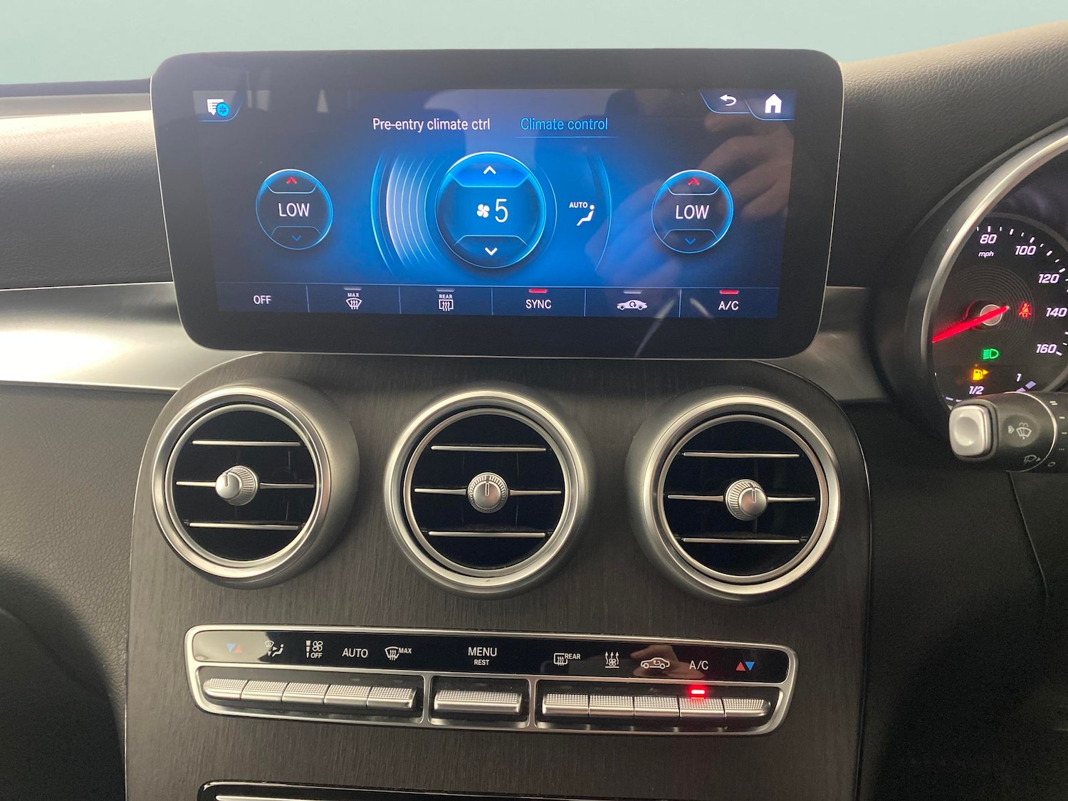 Used Mercedes-Benz GLC 2020 for sale - 76467533: Photo 22