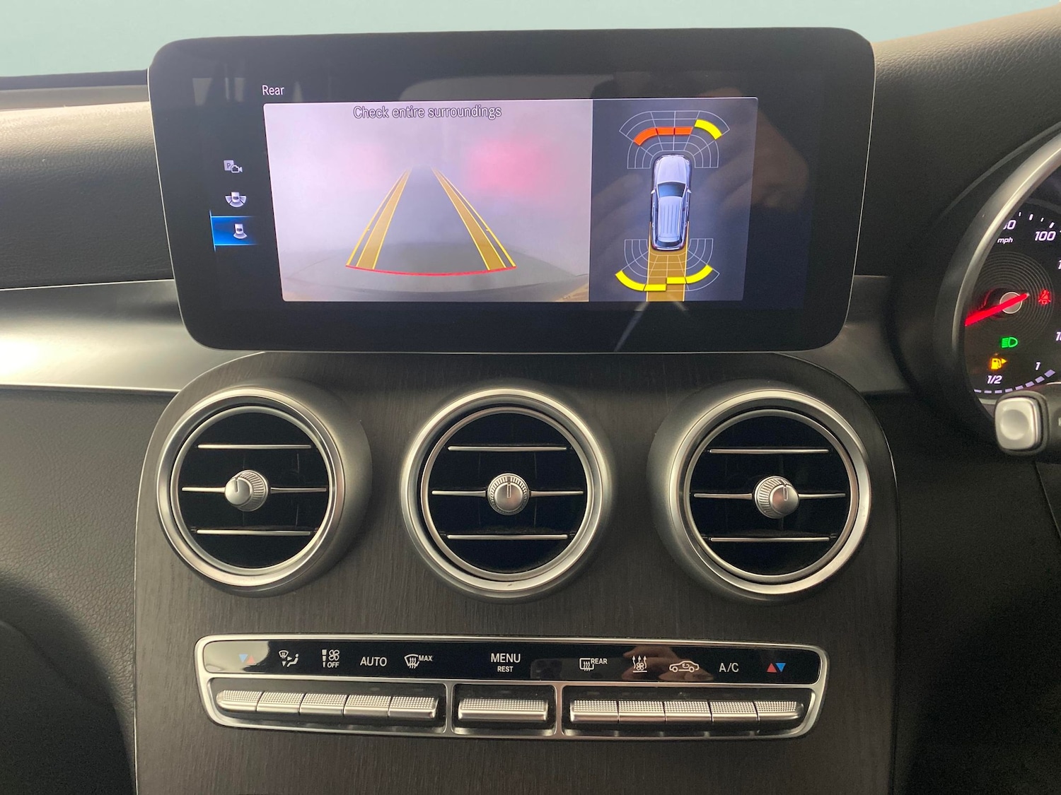 Used Mercedes-Benz GLC 2020 for sale - 76467533: Photo 5