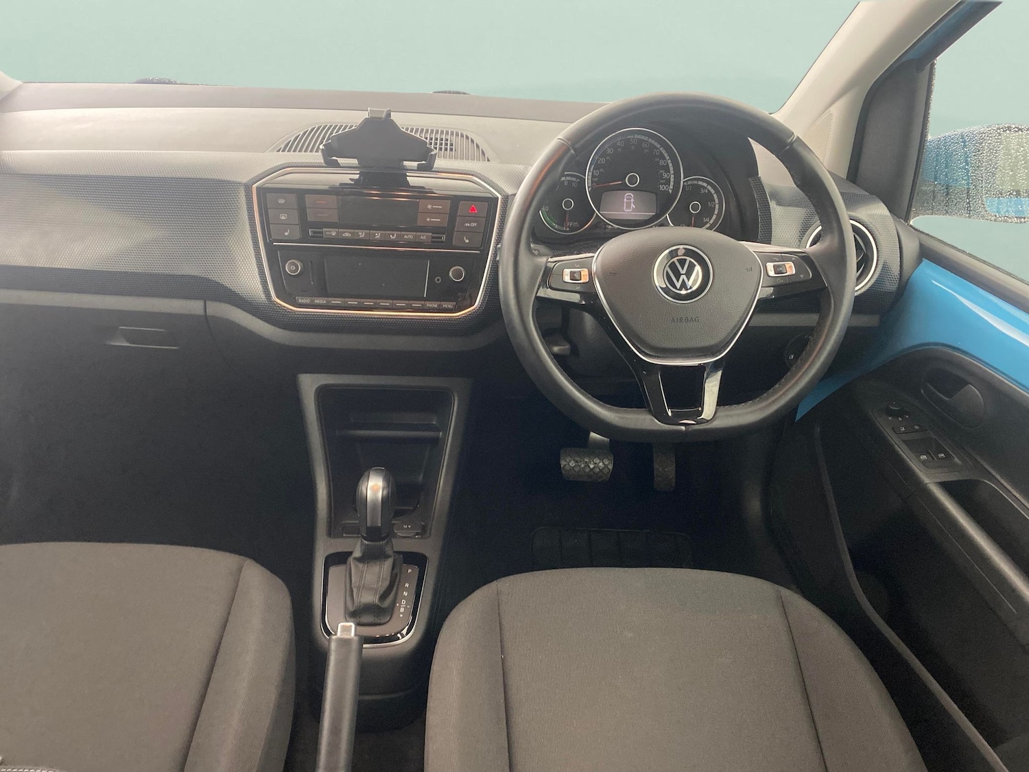 Used Volkswagen up! 2023 for sale - 77350837: Photo 4