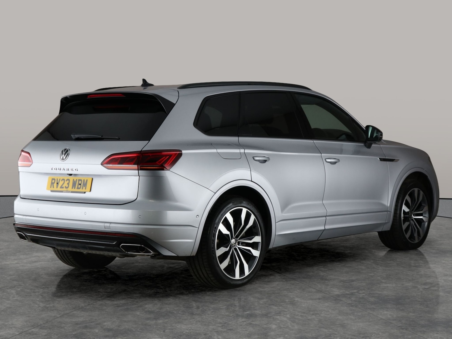 Used Volkswagen Touareg 2023 for sale - 77020105: Photo 11