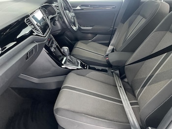 Used Volkswagen T-Roc 2021 for sale - 75872225: Photo