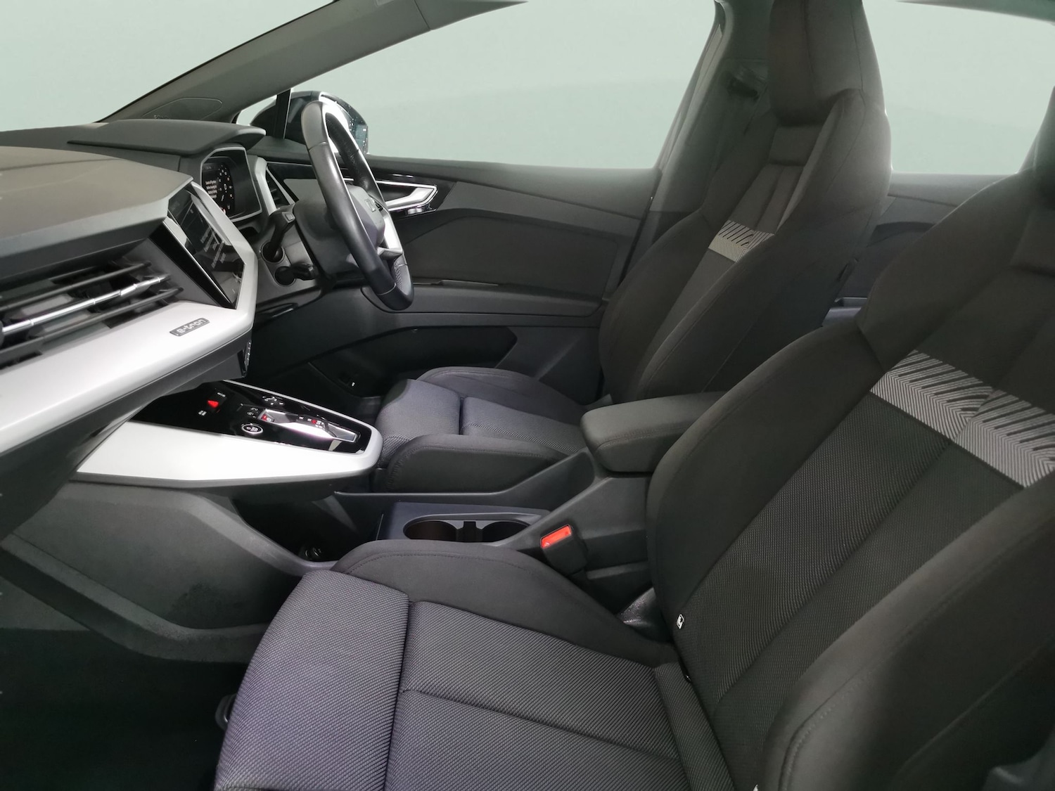 Used Audi Q4 e-tron 2022 for sale - 77165705: Photo 4