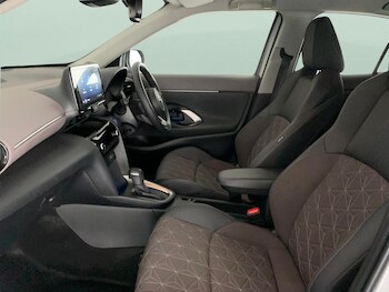 Used Toyota Yaris Cross 2022 for sale - 75957834: Photo