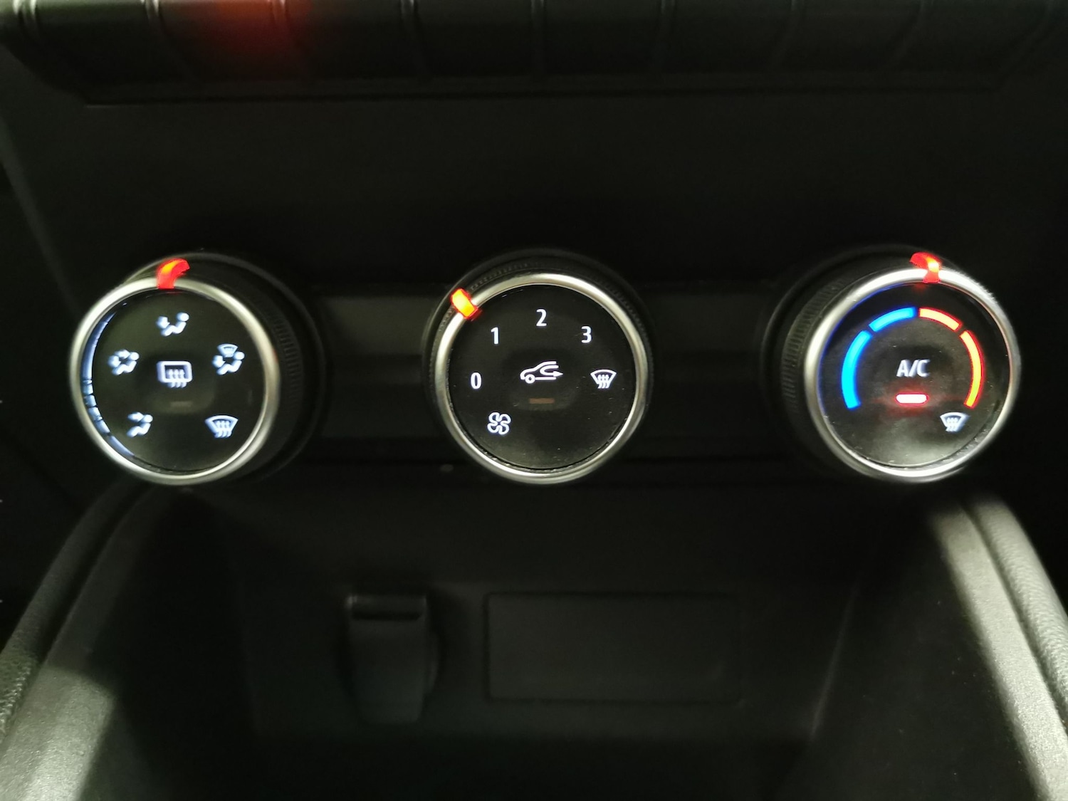 Used Renault Clio 2020 for sale - 76842410: Photo 16