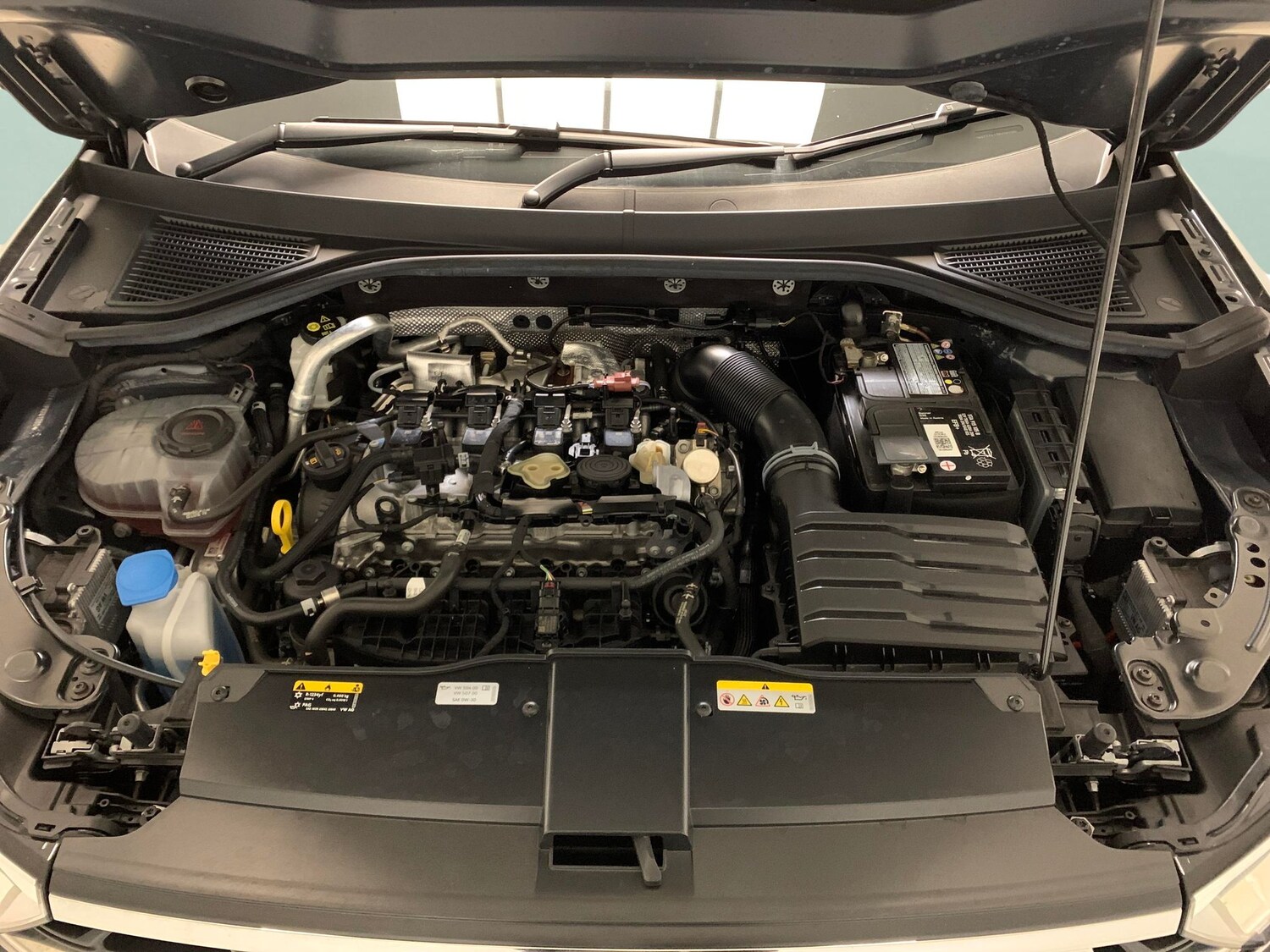 Used Volkswagen T-Roc for sale - 77208049: Photo 29