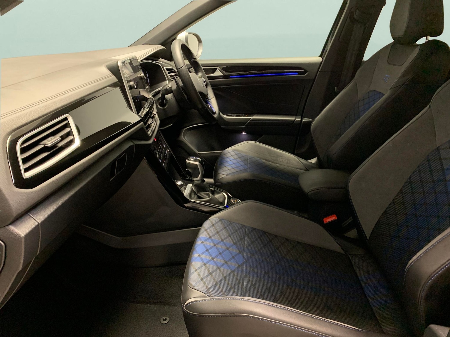 Used Volkswagen T-Roc for sale - 77208049: Photo 4