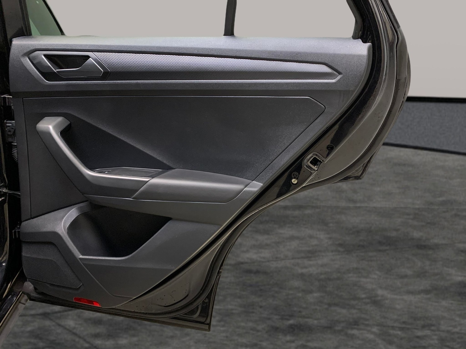 Used Volkswagen T-Roc 2023 for sale - 77167416: Photo 26