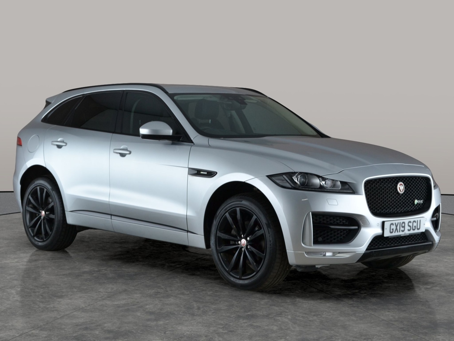 Used Jaguar F-Pace 2019 for sale - 77337314: Photo 9