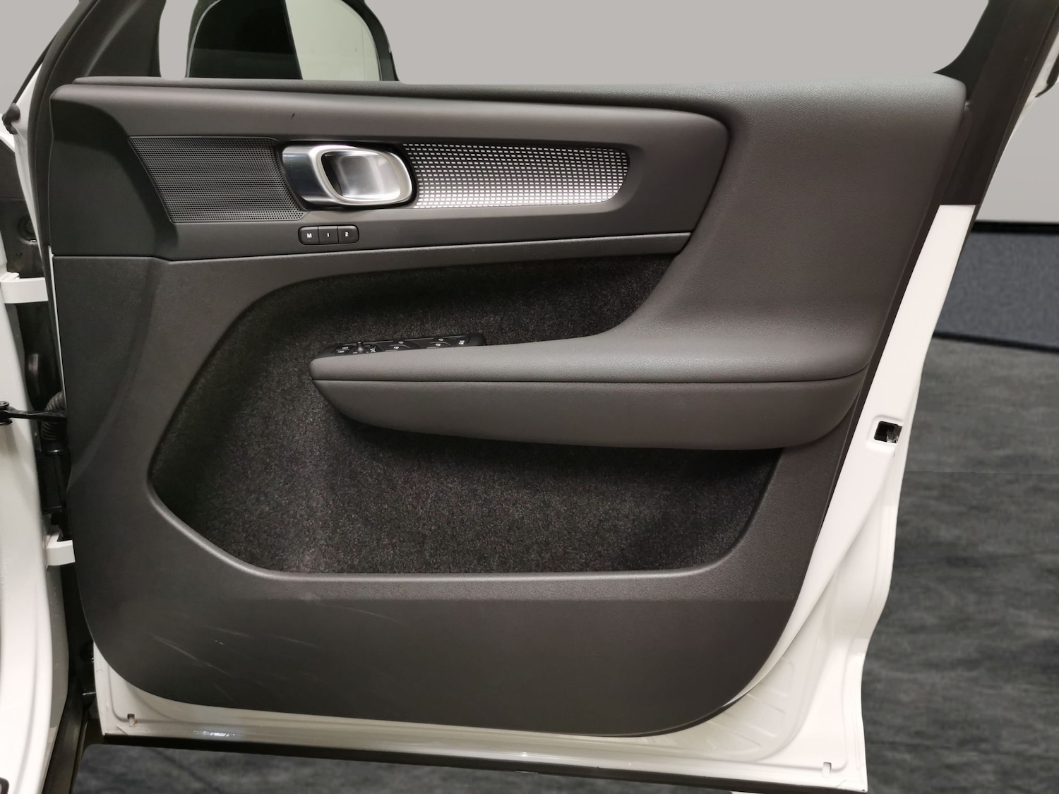 Used Volvo XC40 2023 for sale - 77196202: Photo 28