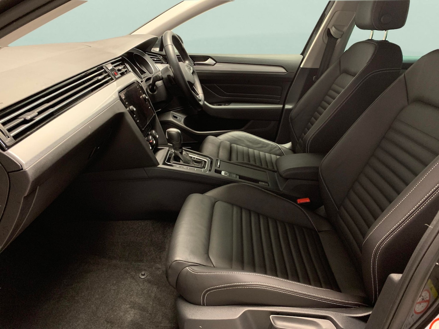 Used Volkswagen Passat 2022 for sale - 76980621: Photo 4