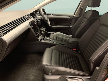 Used Volkswagen Passat 2022 for sale - 76980621: Photo