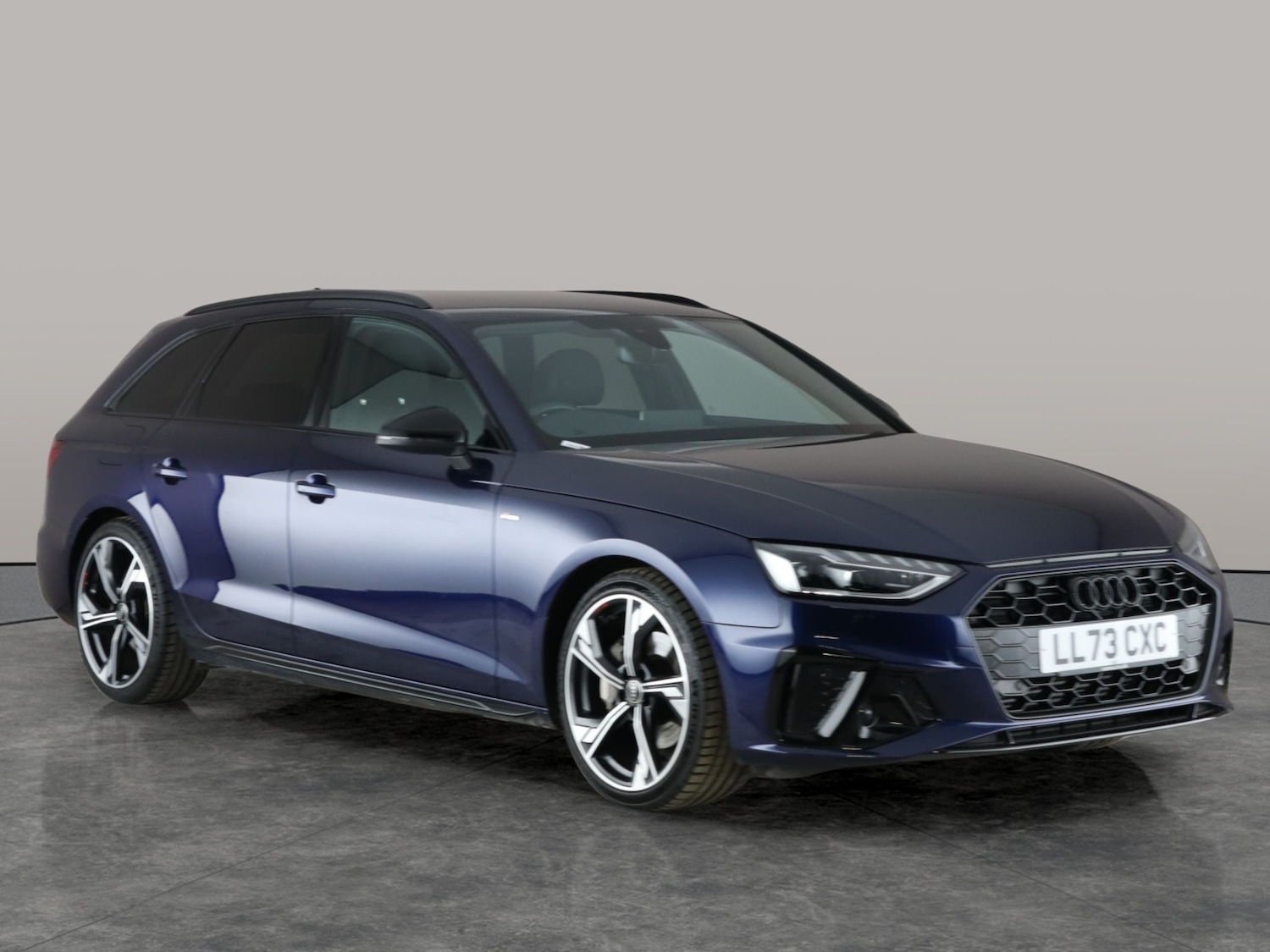 Used Audi A4 Avant 2023 for sale - 76452608: Photo 11