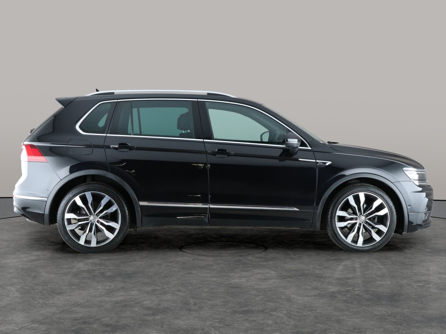 Used Volkswagen Tiguan 2020 for sale - 76526648: Photo 11