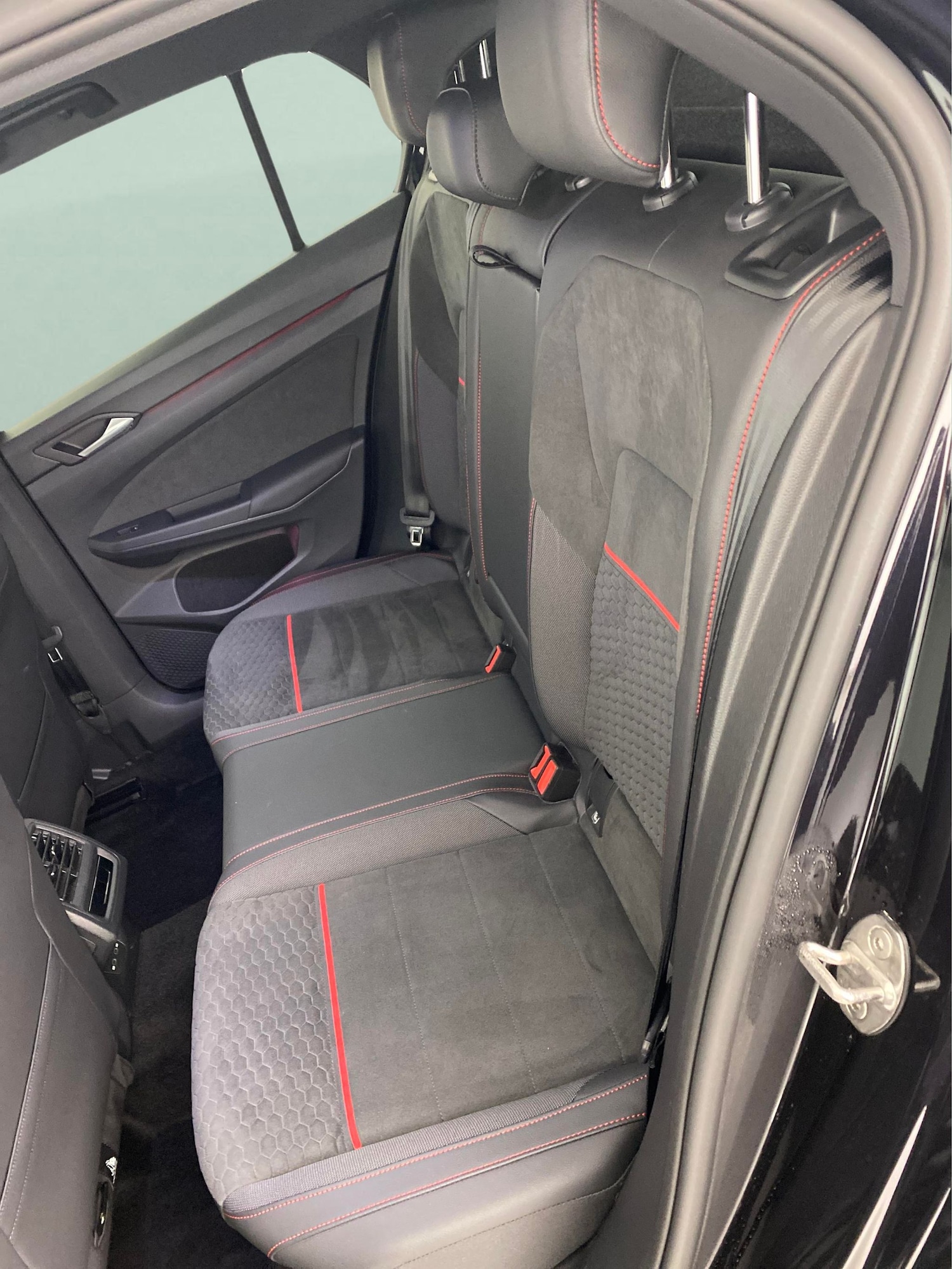 Used Volkswagen Golf 2022 for sale - 76545000: Photo 23