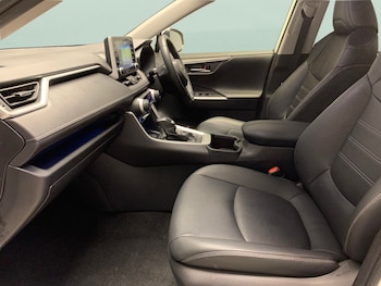 Used Toyota RAV4 2022 for sale - 76967116: Photo