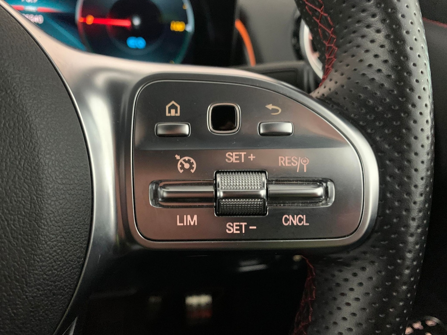 Used Mercedes-Benz EQB 2022 for sale - 76452525: Photo 28