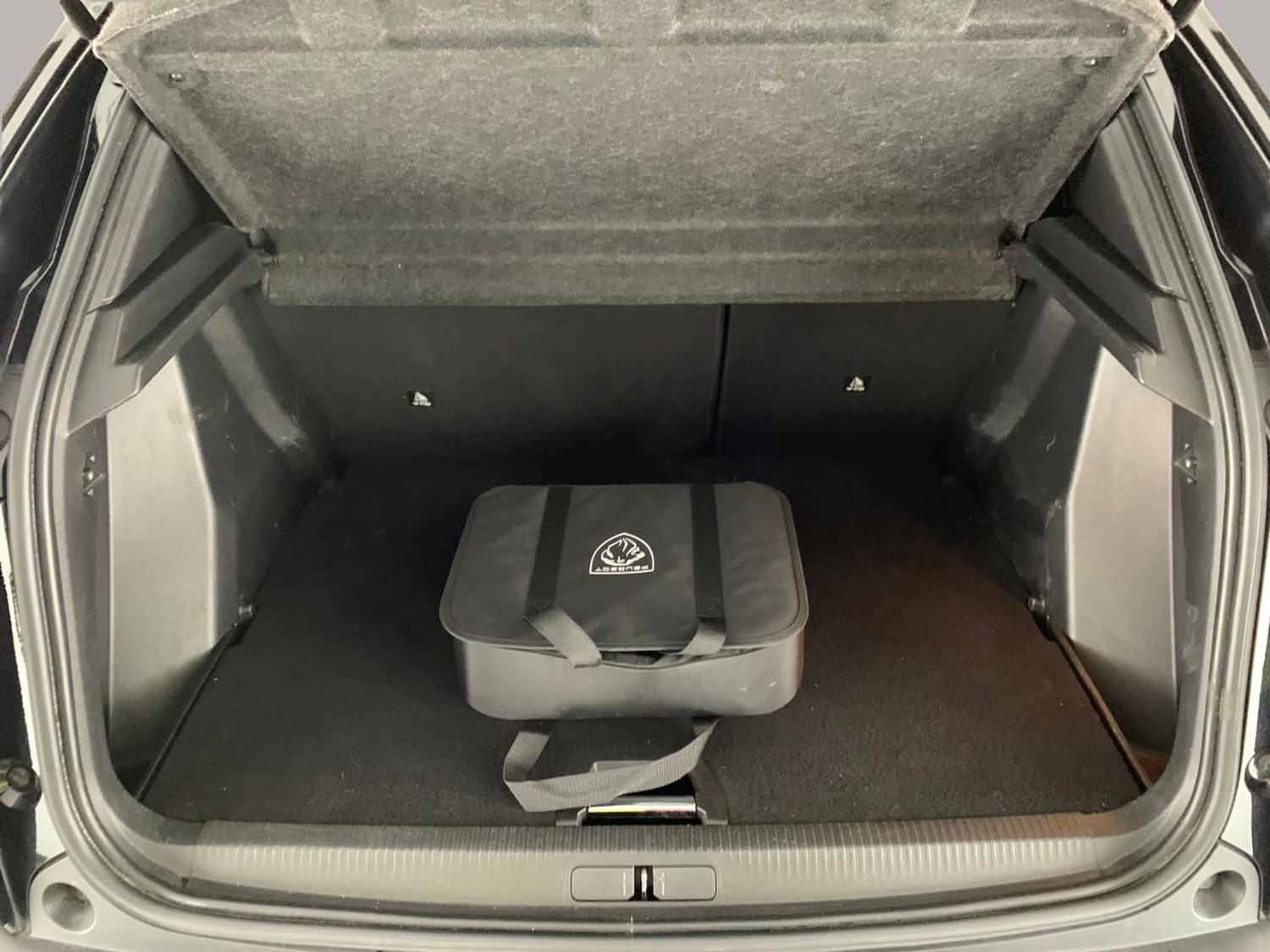 Used Peugeot 2008 2022 for sale - 76494309: Photo 31