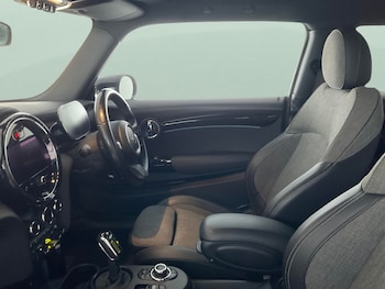 Used MINI Electric Hatch 2022 for sale - 76684602: Photo