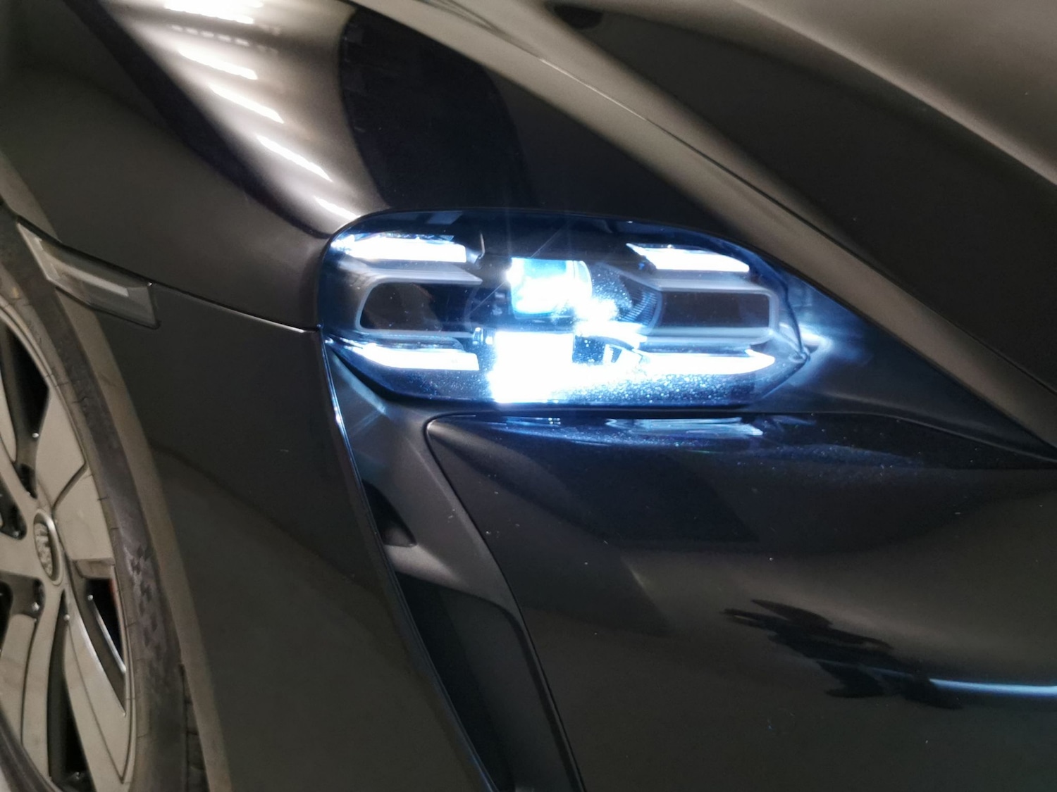 Used Porsche Taycan 2022 for sale - 77013301: Photo 23