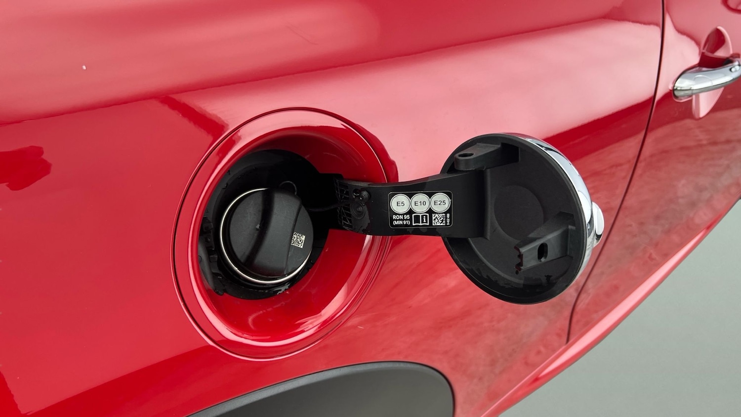 Used MINI Convertible 2019 for sale - 76661524: Photo 12