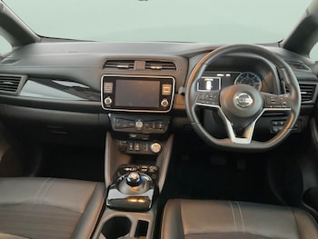 Used Nissan Leaf 2022 for sale - 76392158: Photo